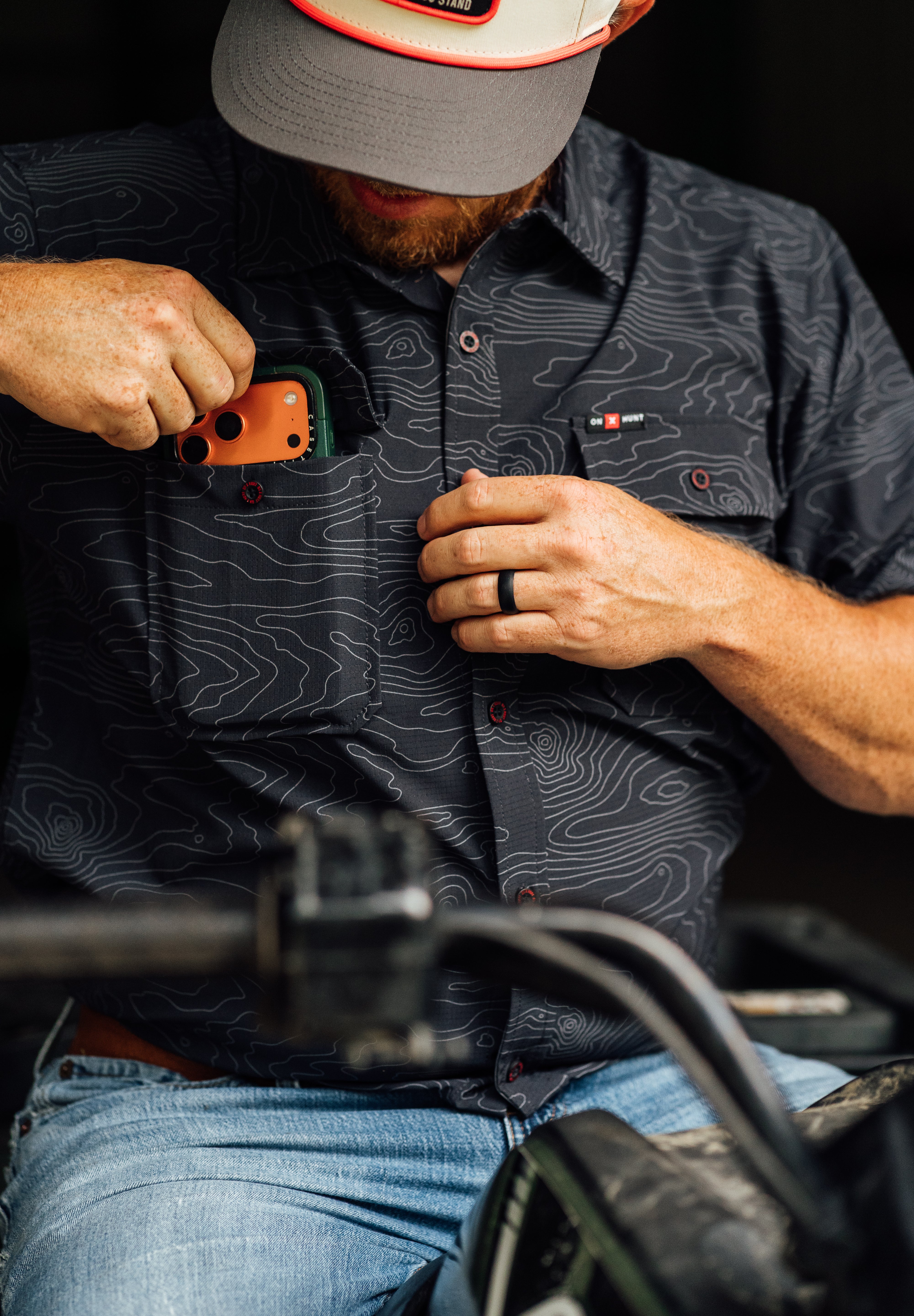 Hunt Traverse Airflow Button Down Shirt | Charcoal